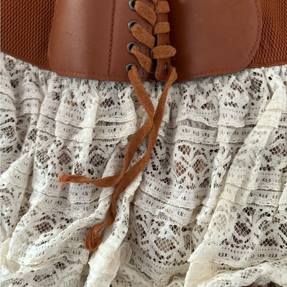 Girls belted layered  skirt - Picture 2 of 4